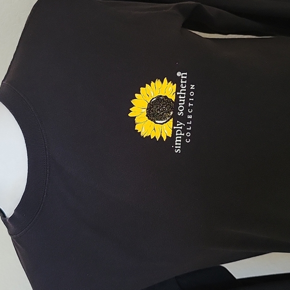 SIMPLY SOUTHERN "BLESSED GRANDMA" SUNFLOWER SHIRT.....SMALL - Picture 4 of 8